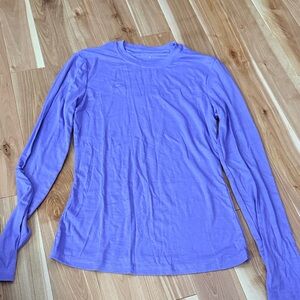 Classic Long-Sleeve Crewneck Top in Lavender